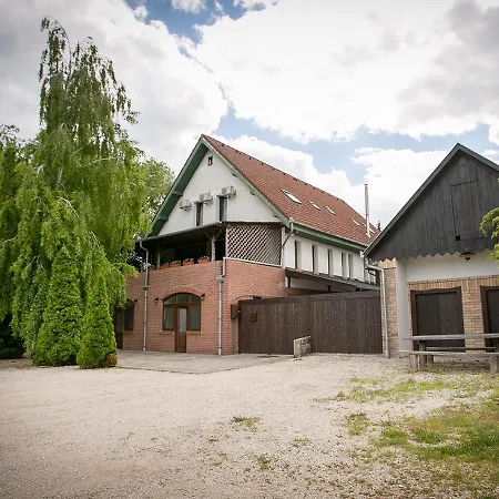 Casa vacanze Forrás Dunaegyhaza